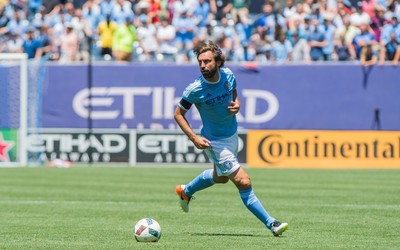 绿茵电竞评论-巴西田径标枪选手夺牌刷新全国纪录